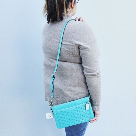 NWT Coach PERFORATED Leather Crossbody Bag Purse Turqoise - Picture 2 of 10